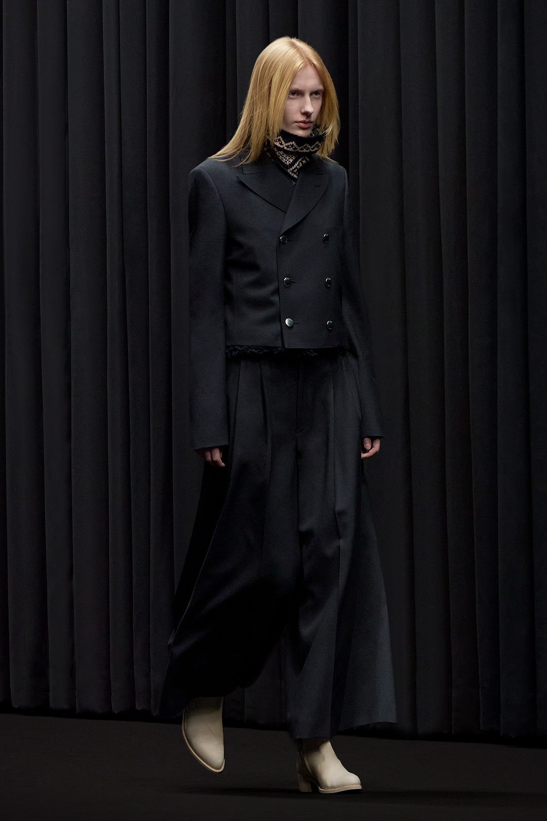 LOOK19