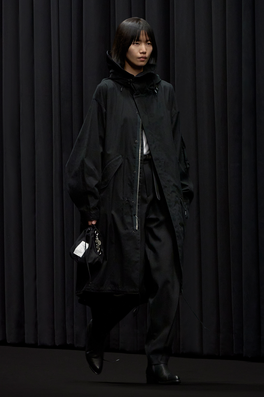 LOOK28