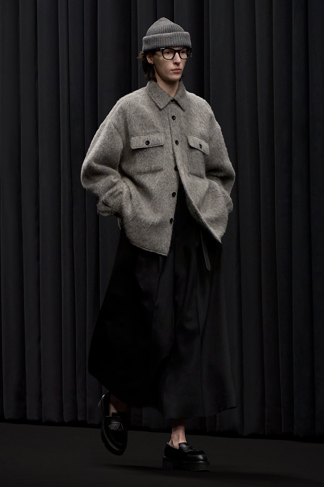 LOOK16