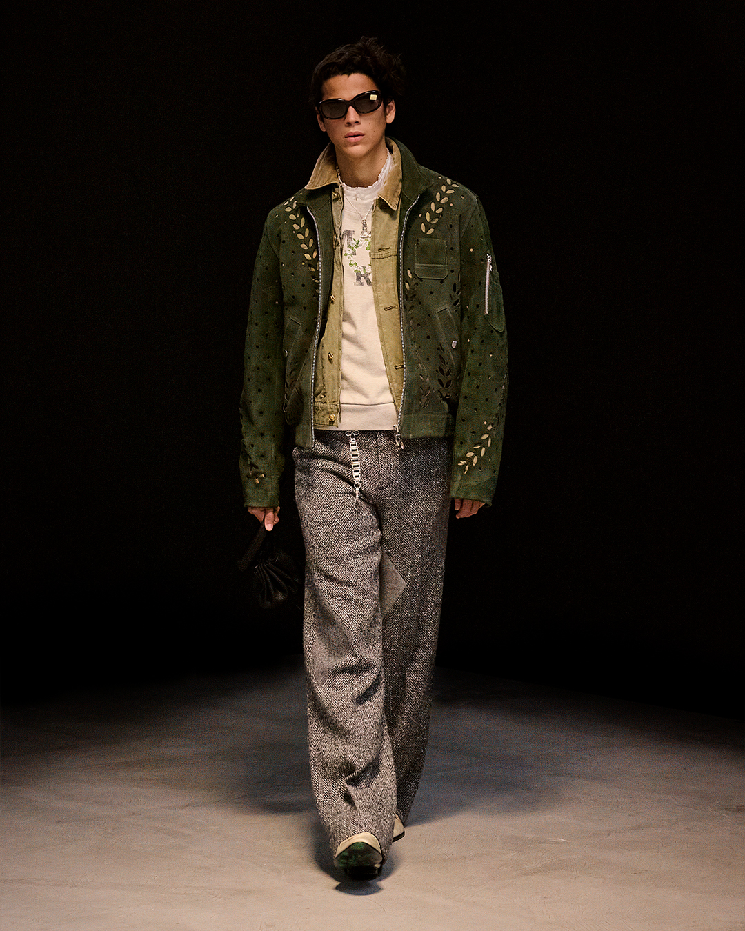 LOOK07