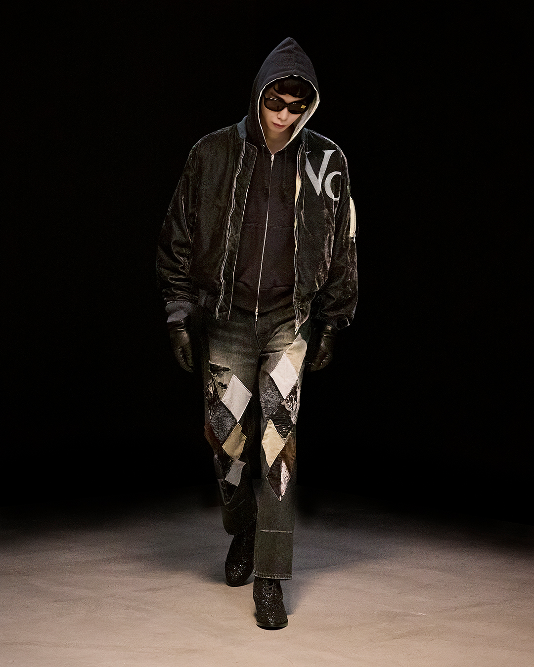 LOOK08